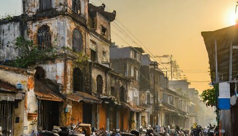 VN03 Vietnam old town streetscape